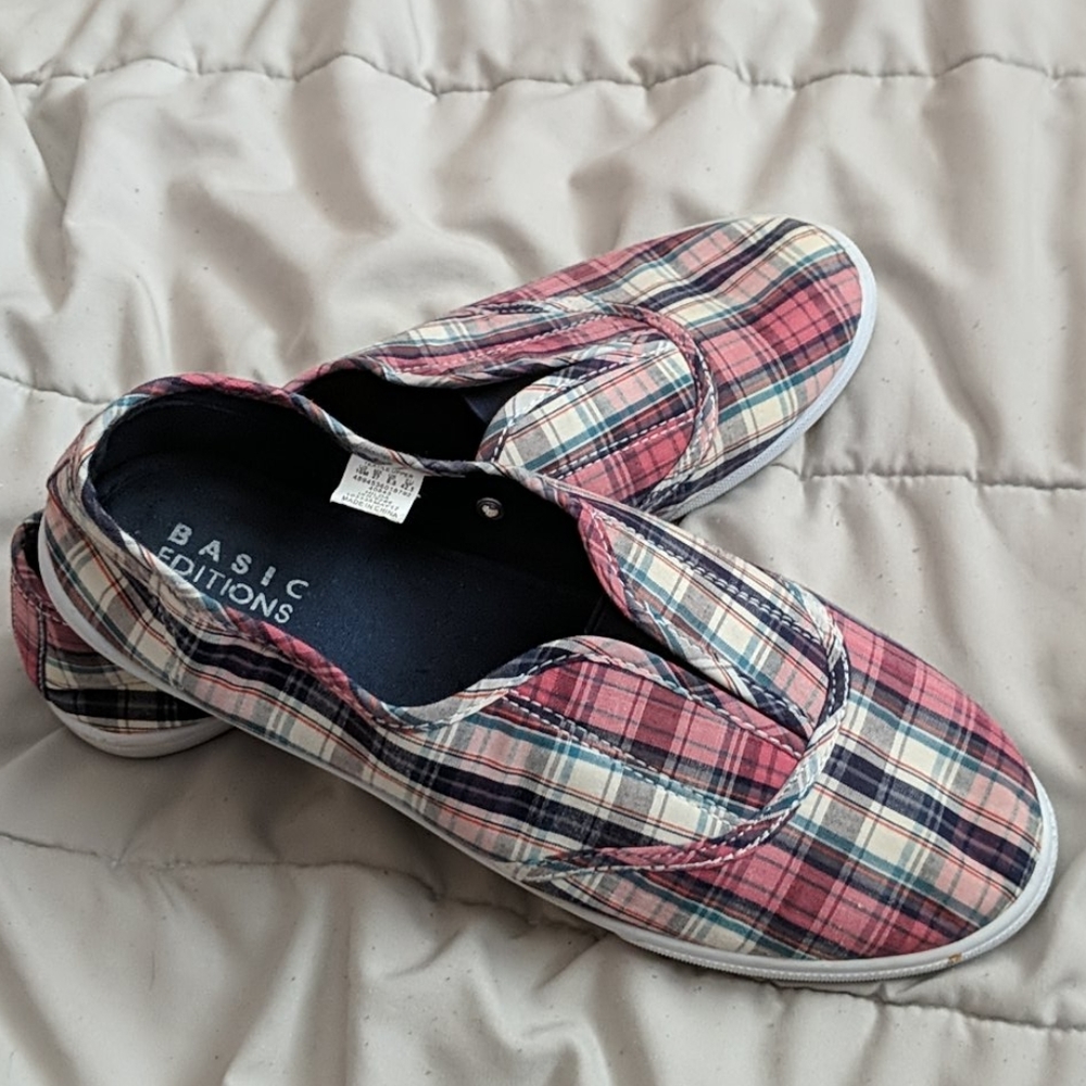 Plaid slip on sneakers
